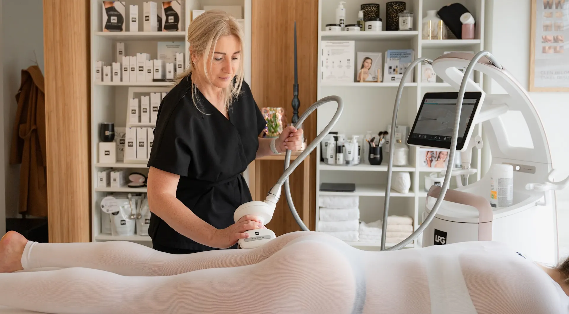 Contour & Care - Luxe Beauty Salon